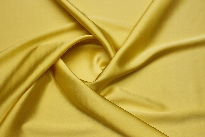 Шелк атлас стрейч (о) желтый - итальянские ткани Тессутидея арт. 10-4039