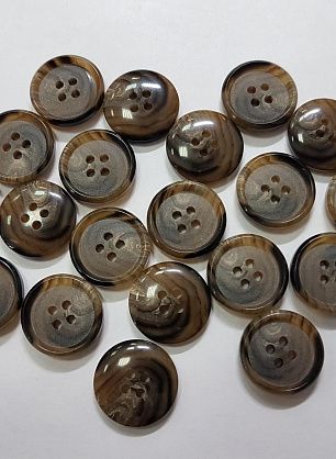 Пуговица пластик 4 прокола d-18мм светло-коричневая меланжевая - в интернет-магазине тканей Тессутидея арт. F-5208