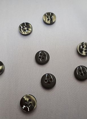 Пуговица пластик 4 прокола d-11мм зеленая - итальянские ткани Тессутидея.