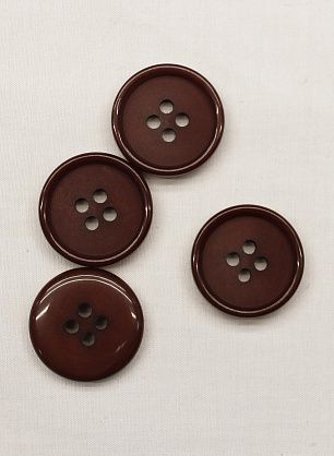Пуговица пластик 4 прокола d-18мм темно-бордовая - в интернет-магазине тканей Тессутидея арт. F-6824