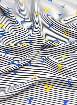 Плательная (н) птицы на черно-белой полоске - в интернет-магазине тканей Тессутидея арт. 04-1323