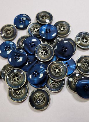 Пуговица костюмная пластик 4 прокола d-20мм сине-бежевая перламутровая - в интернет-магазине тканей Тессутидея арт. F-6022