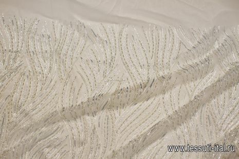 Кружевное полотно расшитое стеклярусом и пайетками (н) бело-серебрянный орамент на молочной сетке - итальянские ткани Тессутидея арт. 03-7053