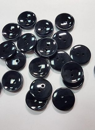 Пуговица пластик 2 прокола d-19мм темно-синяя - в интернет-магазине тканей Тессутидея арт. F-5577