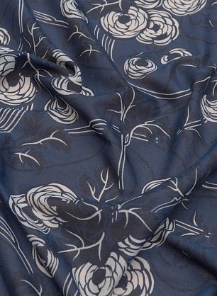Батист (н) бежево-черный цветочный рисунок на темно-синем - в интернет-магазине тканей Тессутидея арт. 01-7053
