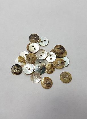 Пуговица ракушка 2 прокола d-9мм перламутровая - в интернет-магазине тканей Тессутидея арт. F-4957