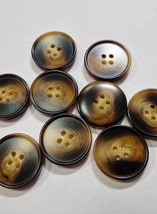 Пуговица костюмная пластик 4 прокола d-28мм бежево-коричневая - в интернет-магазине тканей Тессутидея арт. F-5926