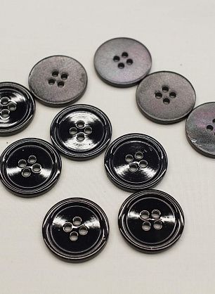 Пуговица ракушка 4 прокола d-23мм темно-синяя - в интернет-магазине тканей Тессутидея арт. F-6859