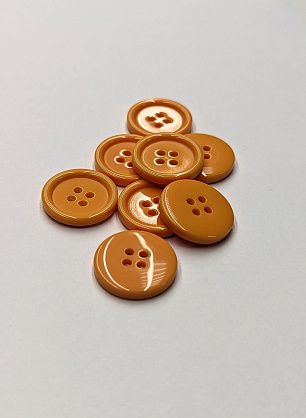 Пуговица костюмная пластик 4 прокола d-20мм оранжевая - в интернет-магазине тканей Тессутидея арт. F-6086
