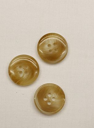 Пуговица пластик под рог 4 прокола d-18мм бежево-молочная - в интернет-магазине тканей Тессутидея арт. F-6728