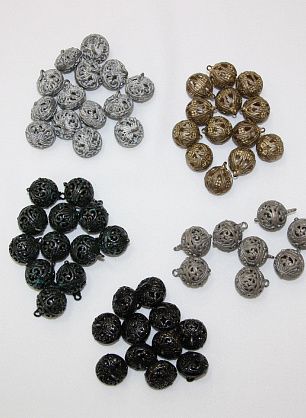 Пуговица металл декоративный бубенчик в ассортименте Roberto Cavalli - в интернет-магазине тканей Тессутидея арт. F-2425