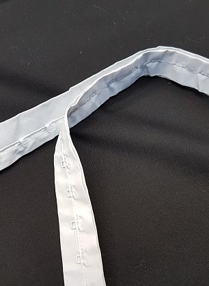 Крючок на тесьме белый - в интернет-магазине тканей Тессутидея арт. F-3543