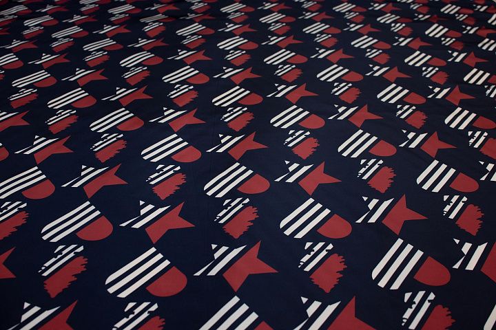 Плащевая (н) стилизованные сердца и звезды на темно-синем в стиле Moncler - итальянские ткани Тессутидея арт. 11-0375