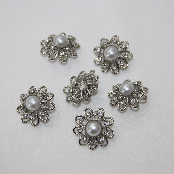 Пуговица на ножке металл цветок с жемчугом и стразами  d-22mm Roberto Cavalli - итальянские ткани Тессутидея арт. F-2480
