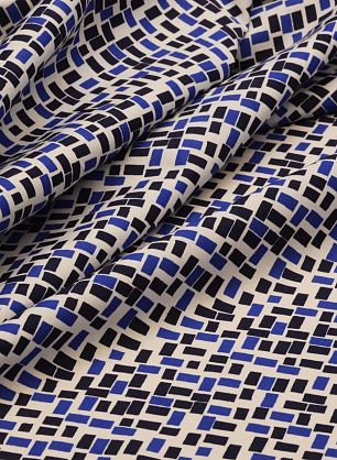 Сорочечная стрейч (н) синий геометрический орнамент на белом - в интернет-магазине тканей Тессутидея арт. 01-4129