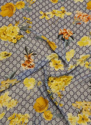 Шифон (н) зелено-голубой цветочный рисунок и логотип на сером меланже - в интернет-магазине тканей Тессутидея арт. 10-3968