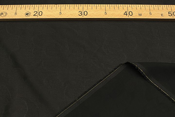 Шифон (н) логотип и цветочный рисунок на черном - итальянские ткани Тессутидея арт. 10-4512