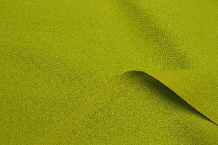 Костюмная шерсть креп дабл (о) желто-зеленая - итальянские ткани Тессутидея арт. 05-4985