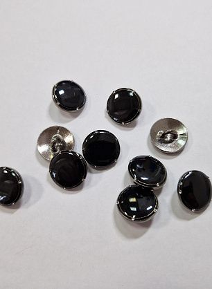 Пуговица на ножке металл никель d-15мм черная с мелкими стразами - в интернет-магазине тканей Тессутидея арт. F-6001