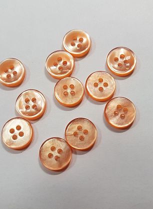 Пуговица пластик 4 прокола d-10мм оранжевая - в интернет-магазине тканей Тессутидея арт. F-5557