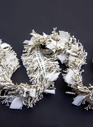 Тесьма бахрома (н) бело-черная ш-4см - в интернет-магазине тканей Тессутидея арт. F-4527