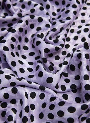 Шелк дама (н) черный горох на светло-сиреневом  - в интернет-магазине тканей Тессутидея арт. 10-0899