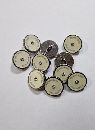 Пуговица на ножке металл никель d-15мм молочная со стразом - в интернет-магазине тканей Тессутидея арт. F-6005