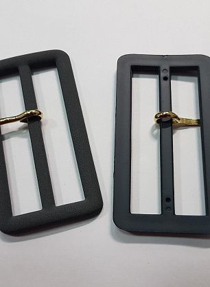 Пряжка пластик ш-7см серая - в интернет-магазине тканей Тессутидея арт. F-5508