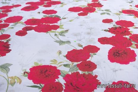 Шифон (н) розы на голубом - итальянские ткани Тессутидея арт. 10-1314