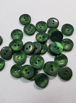 Пуговица пластик 4 прокола d-12мм темно-зеленая - в интернет-магазине тканей Тессутидея арт. F-5278