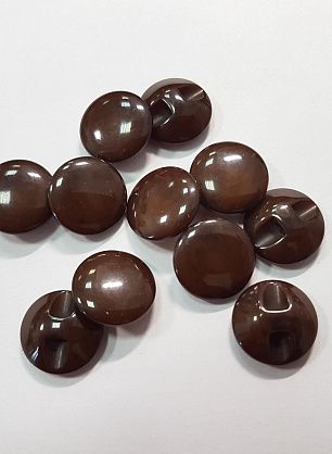 Пуговица пластик на ножке d-14мм темно-коричневая - в интернет-магазине тканей Тессутидея арт. F-5614