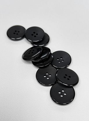 Пуговица пластик 4 прокола d-25мм черная - в интернет-магазине тканей Тессутидея арт. F-7109