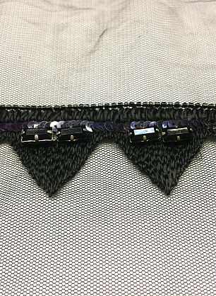 Аппликация на сетке треугольники - в интернет-магазине тканей Тессутидея арт. F-3590