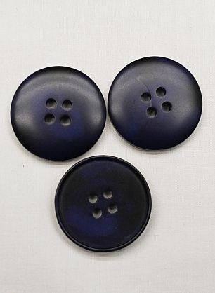 Пуговица пластик 4 прокола d-30мм темно-синяя - в интернет-магазине тканей Тессутидея арт. F-6761
