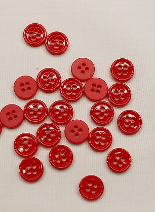 Пуговица ракушка 4 прокола d-10мм алая - в интернет-магазине тканей Тессутидея арт. F-6865