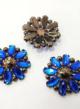 Декоративный пришивной цветок металл со стразами синий d-40мм - итальянские ткани Тессутидея F-3598