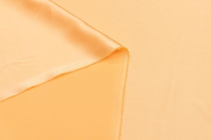 Шелк атлас стрейч (о) абрикосовый - итальянские ткани Тессутидея арт. 10-2669