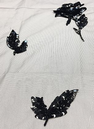 Аппликация на сетке детали юбки - в интернет-магазине тканей Тессутидея арт. F-3616