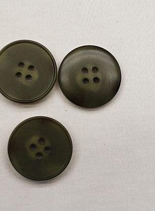 Пуговица пластик 4 прокола d-25мм хаки - в интернет-магазине тканей Тессутидея арт. F-6768