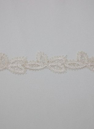 Кружево (о) бежевые лепестки ш-2,5см - в интернет-магазине тканей Тессутидея арт. 03-2770