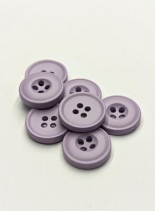 Пуговица пластик 4 прокола d-18мм светло-сиреневая - в интернет-магазине тканей Тессутидея арт. F-6110