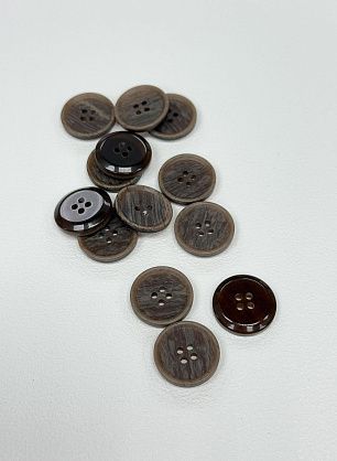 Пуговица пластик 4 прокола d-18мм коричневая меланж - в интернет-магазине тканей Тессутидея арт. F-7112