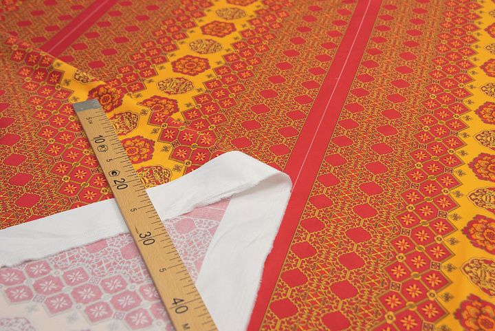 Хлопок купон (0,44м) (н) красно-желтый орнамент в стиле Versace - итальянские ткани Тессутидея арт. 01-5863