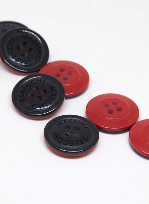 Пуговица пластик 4 прокола d-20мм красно-синяя Massimo Rebecchi - в интернет-магазине тканей Тессутидея арт. F-4595