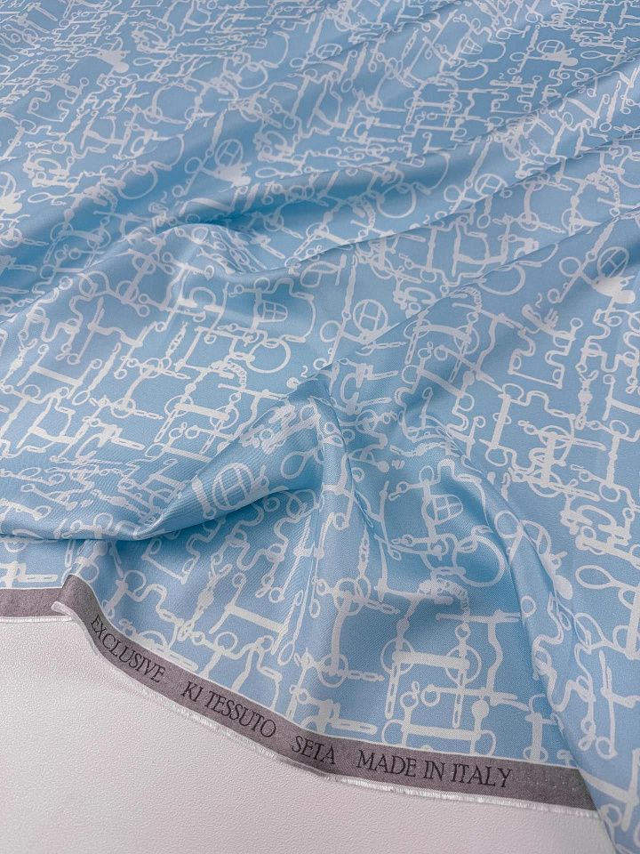 Шелк твил (н) белый рисунок на светло-голубом - итальянские ткани Тессутидея арт. 10-4869