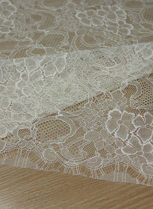 Кружево (о) персиковое ш-90см Solstiss - в интернет-магазине тканей Тессутидея арт. 03-3260