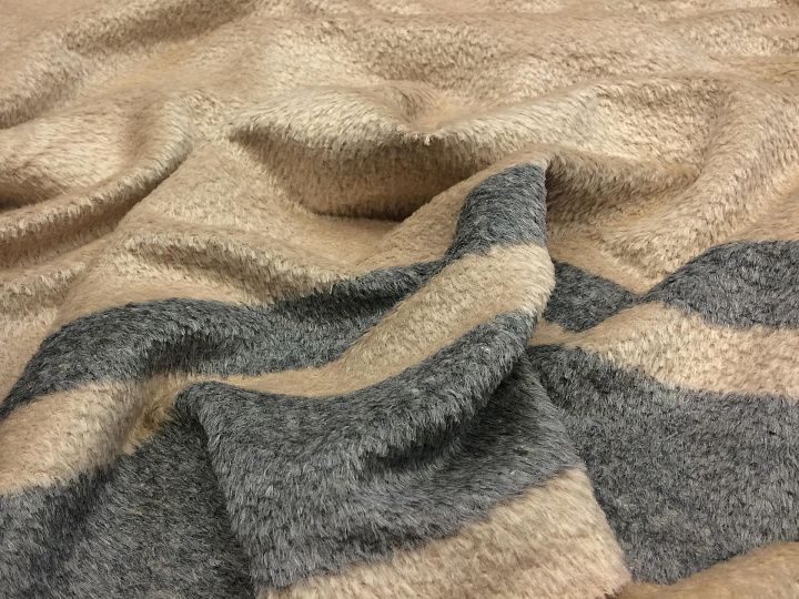Пальтовая альпака купон (1,2м) (н) серая полоска на бежево-розовом - итальянские ткани Тессутидея арт. 09-1427