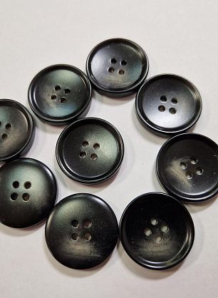 Пуговица костюмная пластик 4 прокола d-28мм черно-серая - в интернет-магазине тканей Тессутидея арт. F-5930