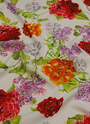 Шелк атлас стрейч (н) цветы и сирень на белом - в интернет-магазине тканей Тессутидея арт. 10-3276