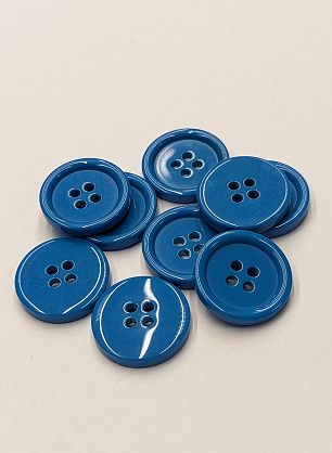 Пуговица костюмная пластик 4 прокола d-20мм темно-голубая - в интернет-магазине тканей Тессутидея арт. F-6077